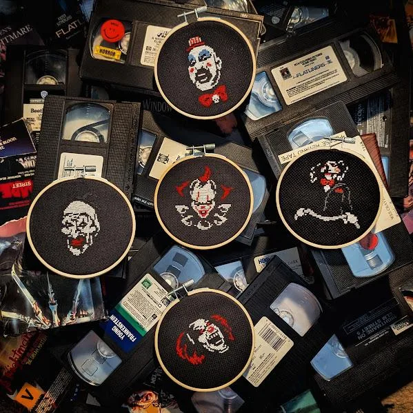 Clowns! cross-stitch pattern